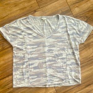 Lucky Brand Gray and White Camo Crop v-neck Tee. NWOT